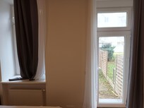 Main/large room with only one radiator.