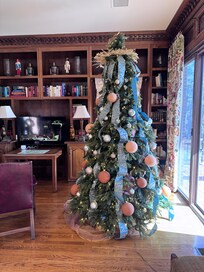 The Christmas decorations made the house feel like a home.