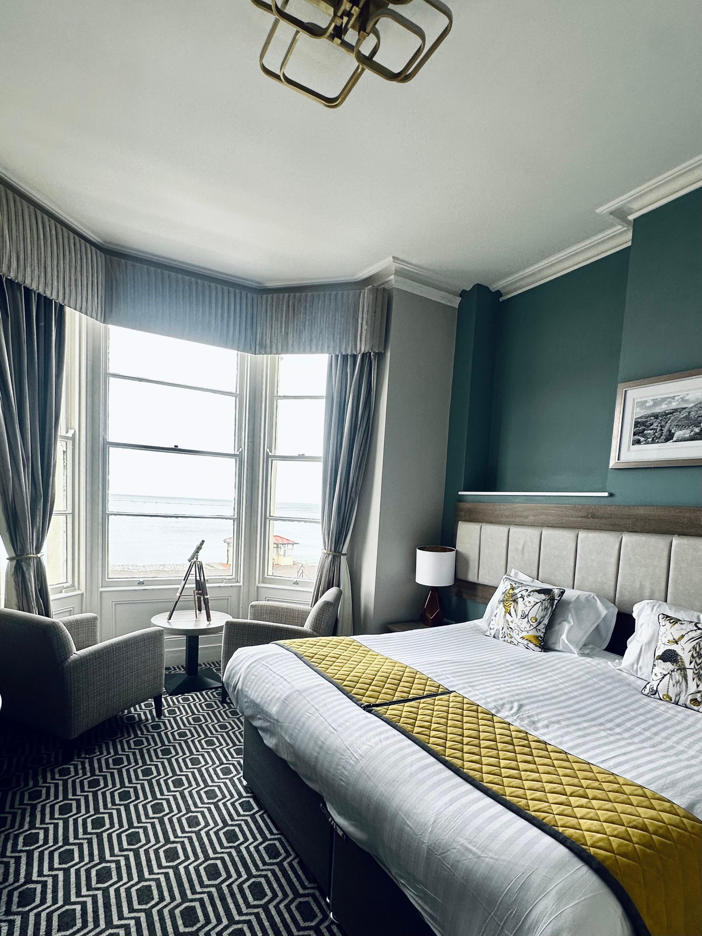 Deluxe double with sea view (and telescope) 