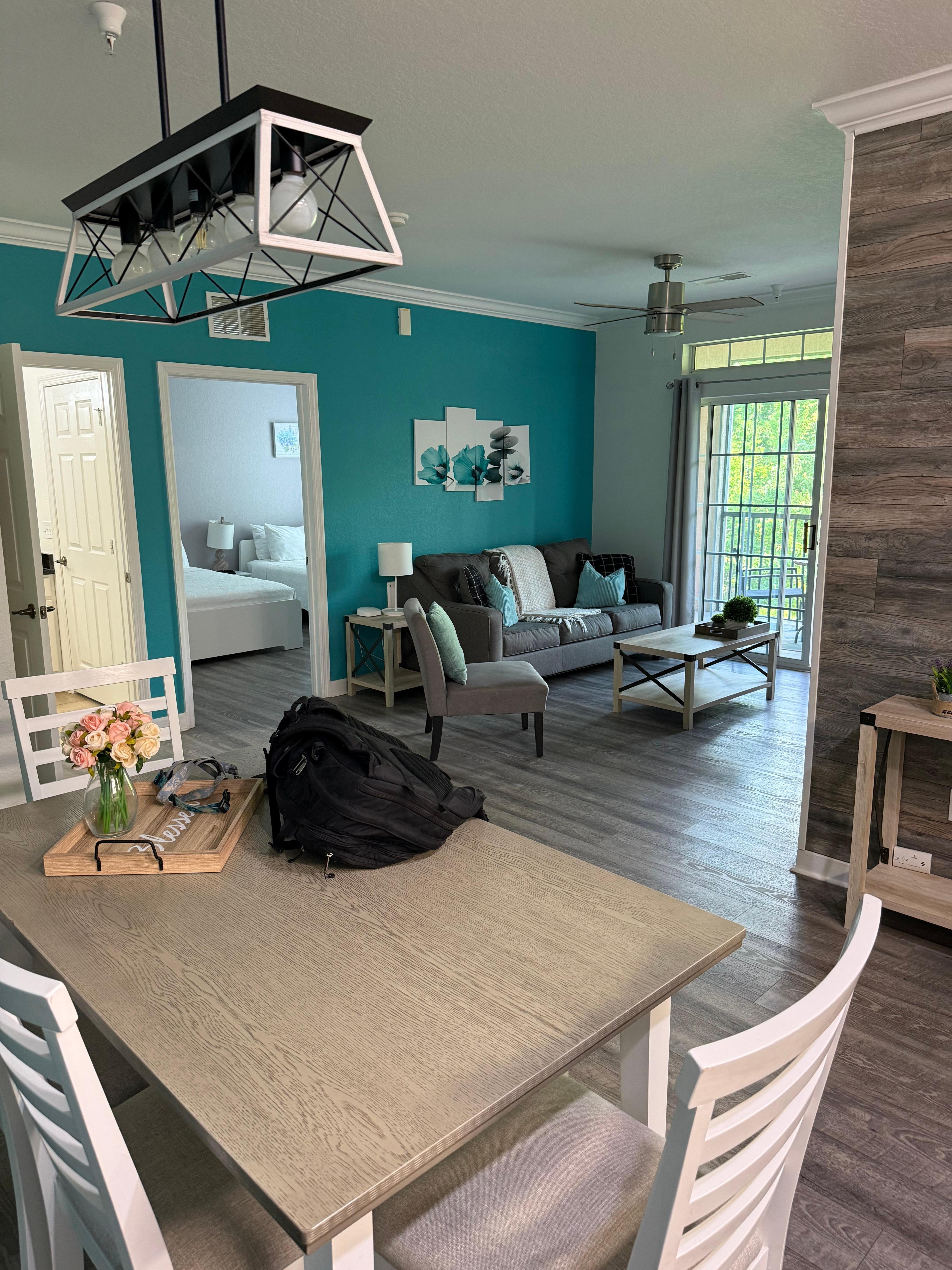 Let bing/dining area!  Plenty of room!  Open, bright and airy!