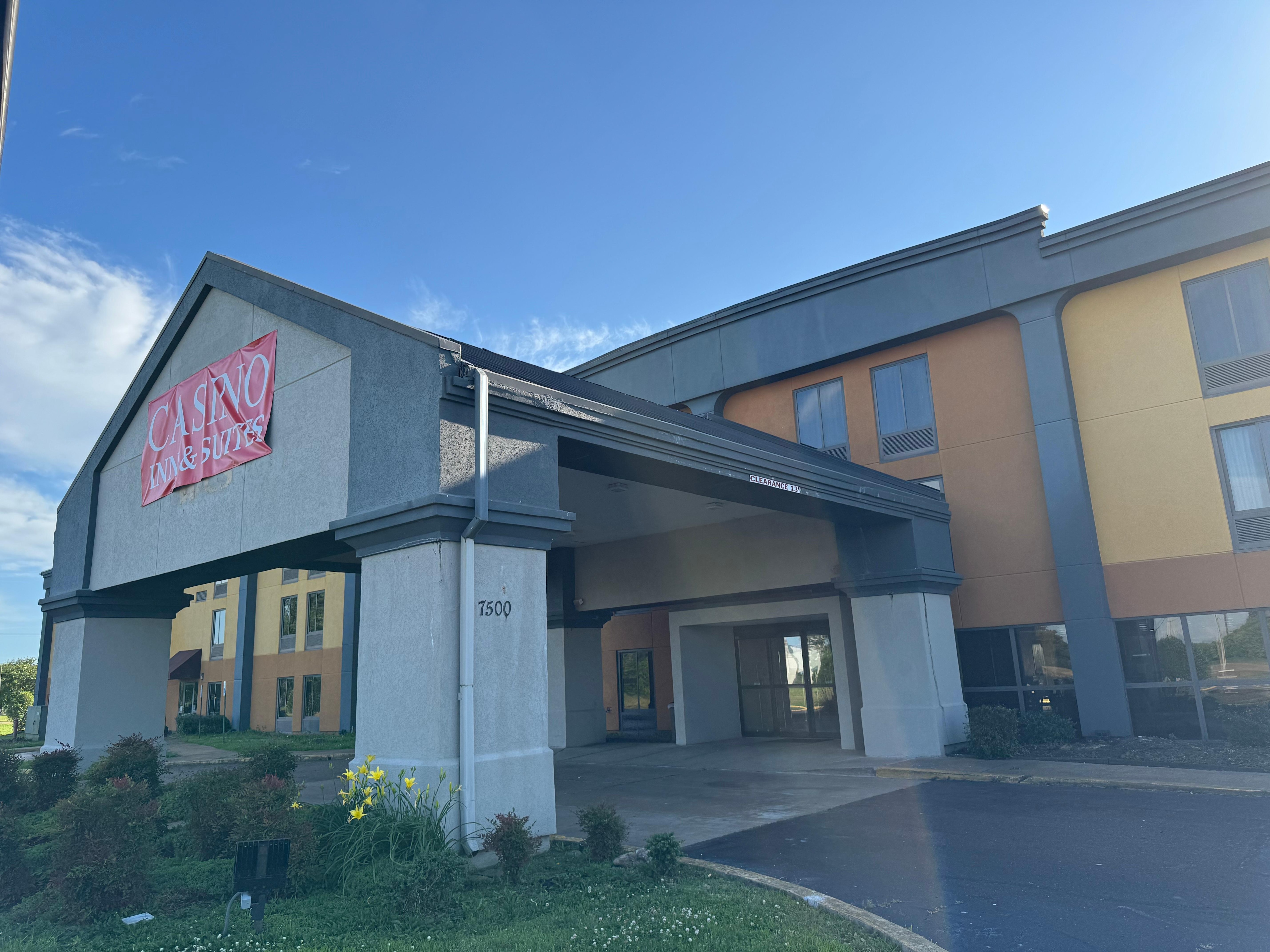 FRONT SIDE HOTEL
