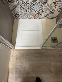 Shower size
