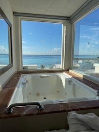 Private jacuzzi in our suite