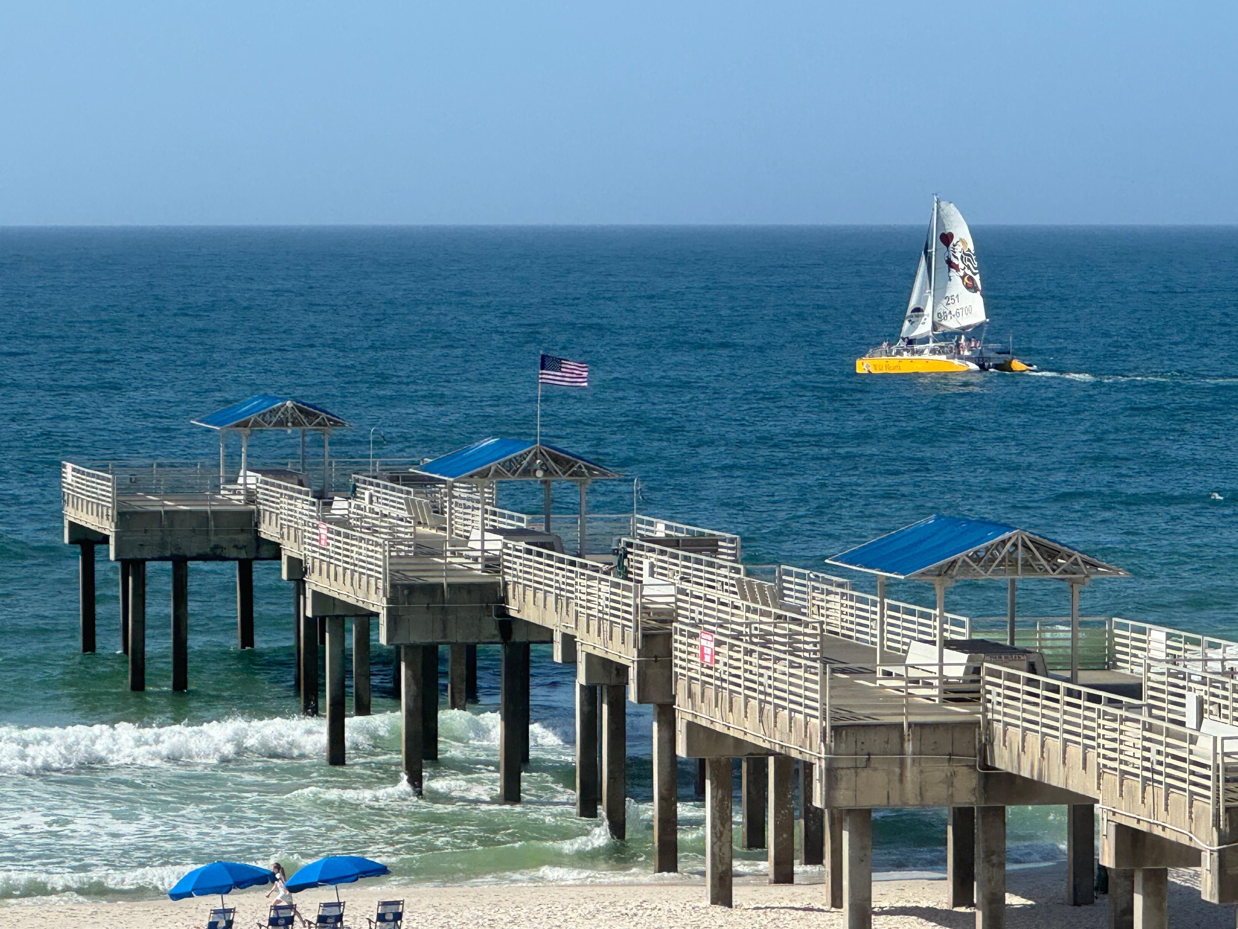 Beautiful pier perfectly located