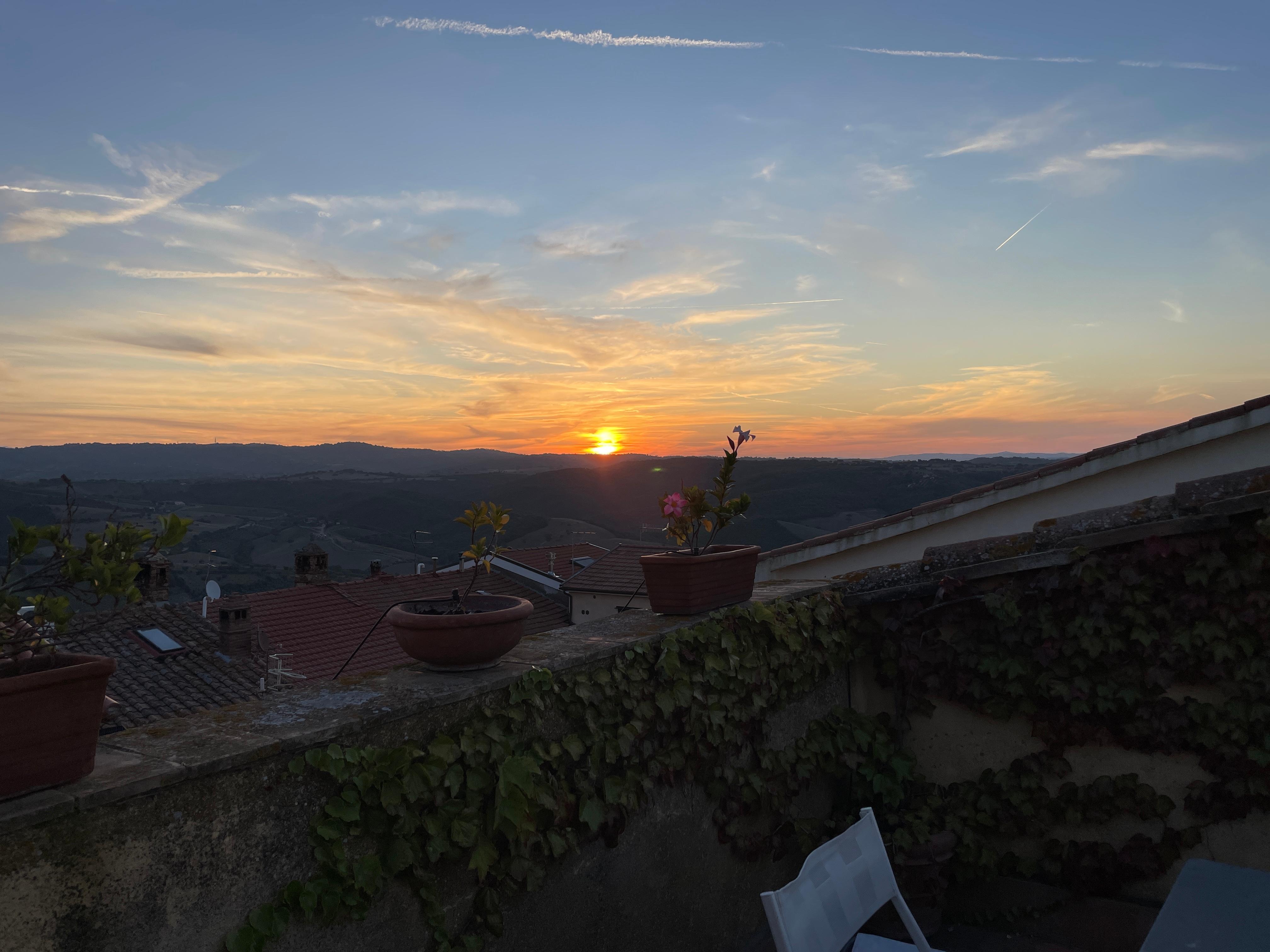 Blick von der Dachterrasse Sonnenaufgang 