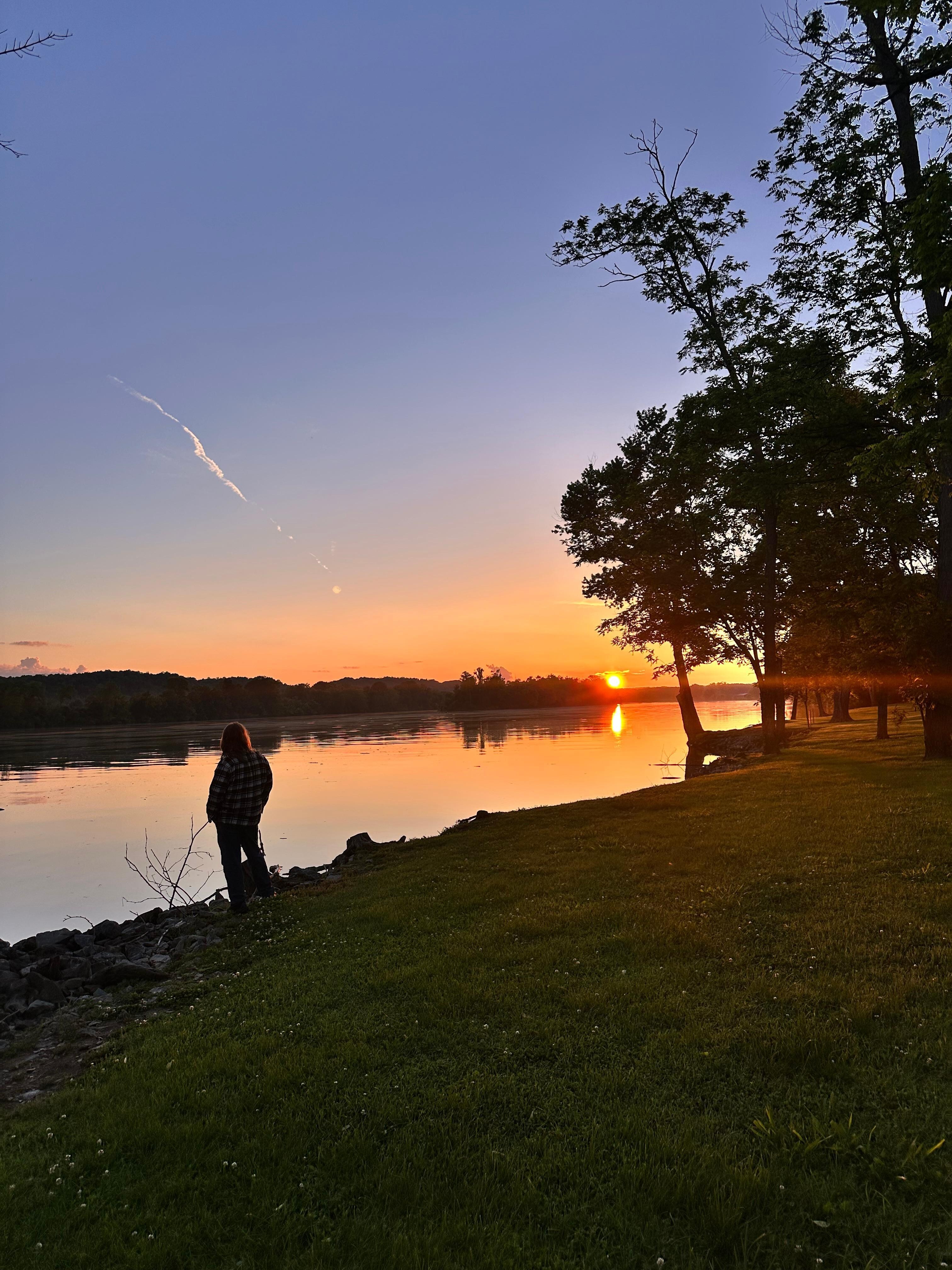 Sunset on the river 