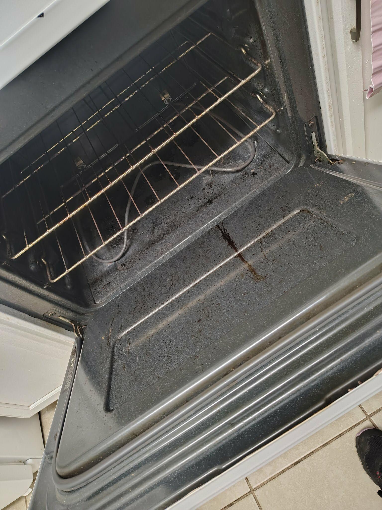 Grease and food in oven