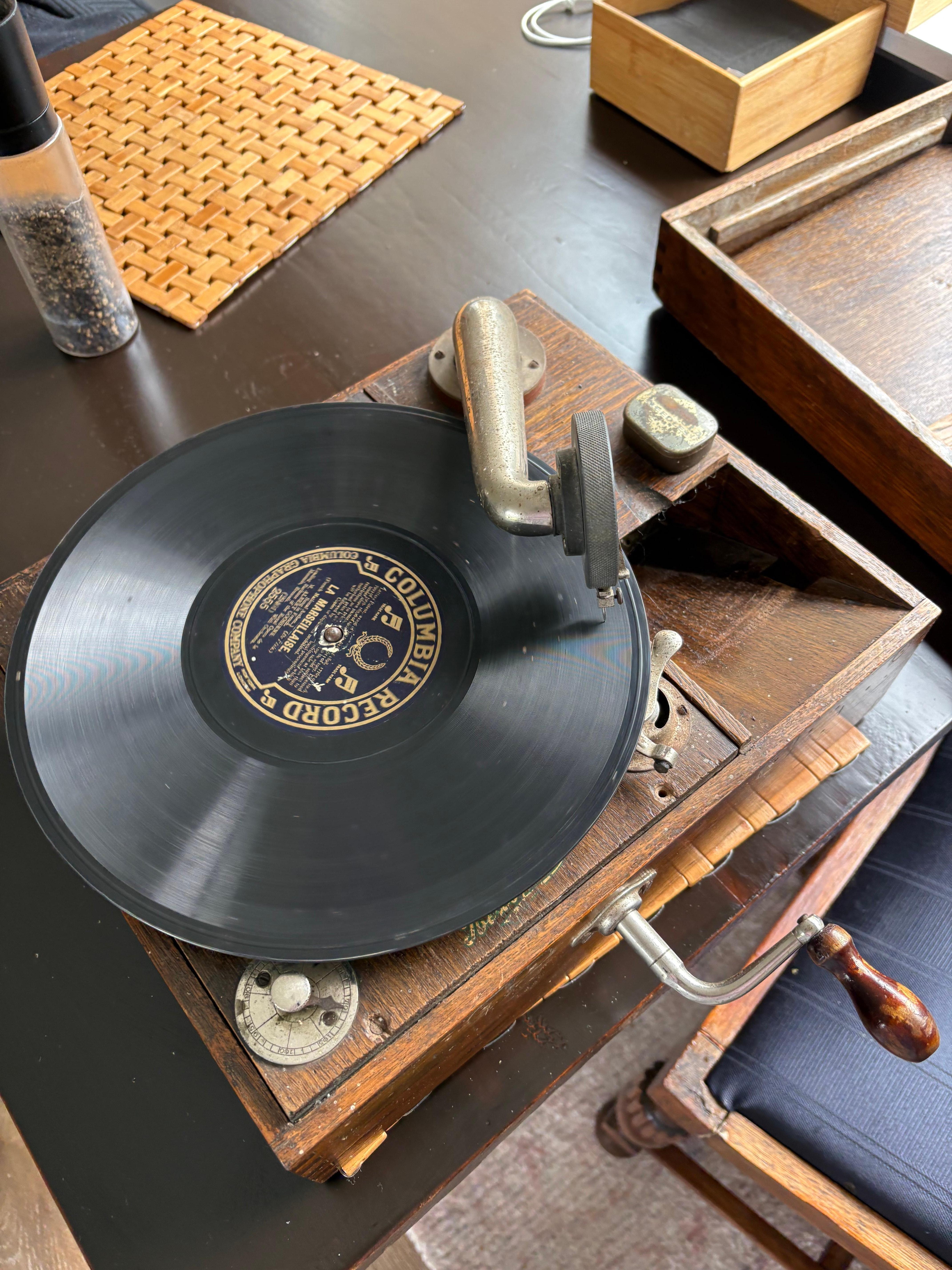 The unit has a very old wind up record player that is quite a novel attraction.