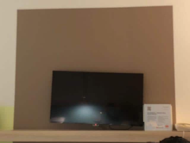 Télévision de travers 