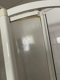 Defekte duschabtrennung