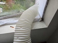 Water leaking in the window