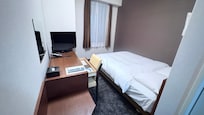 左下の机が低くなった台た椅子で荷物を広げると閉じるまで奥にはいけない