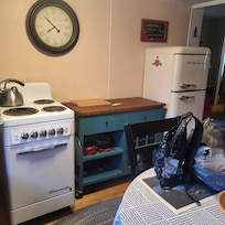 Adorable vntage kitchen