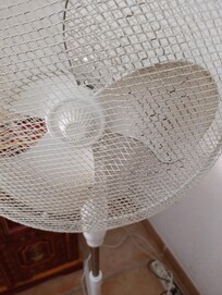 Poussière incrusté sur les ventilateur