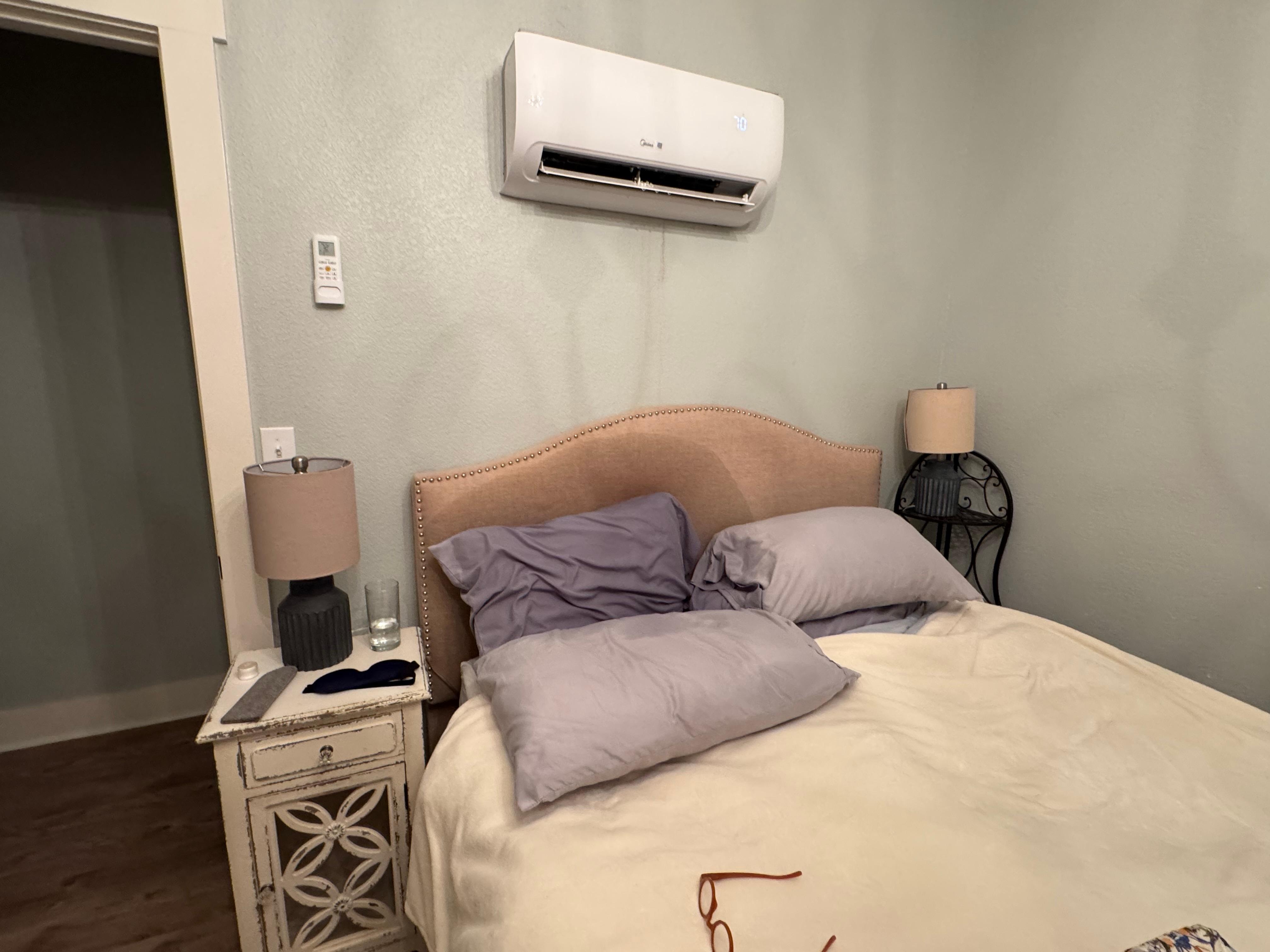 Here is the soaked headboard and pillows - all three pillows are the same color, you can see the dark one is soaked.