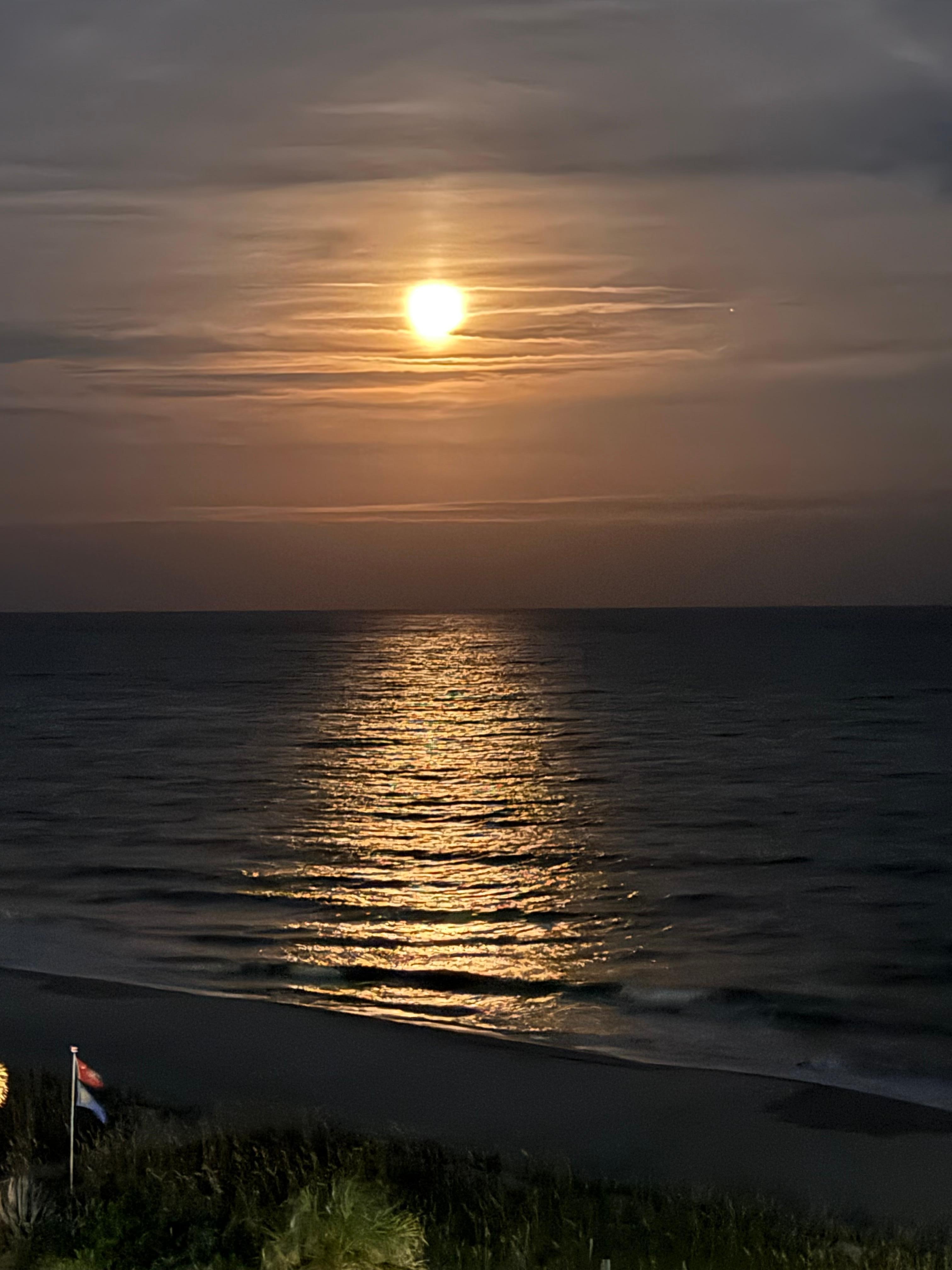 Full moon reom balcony