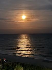 Full moon reom balcony