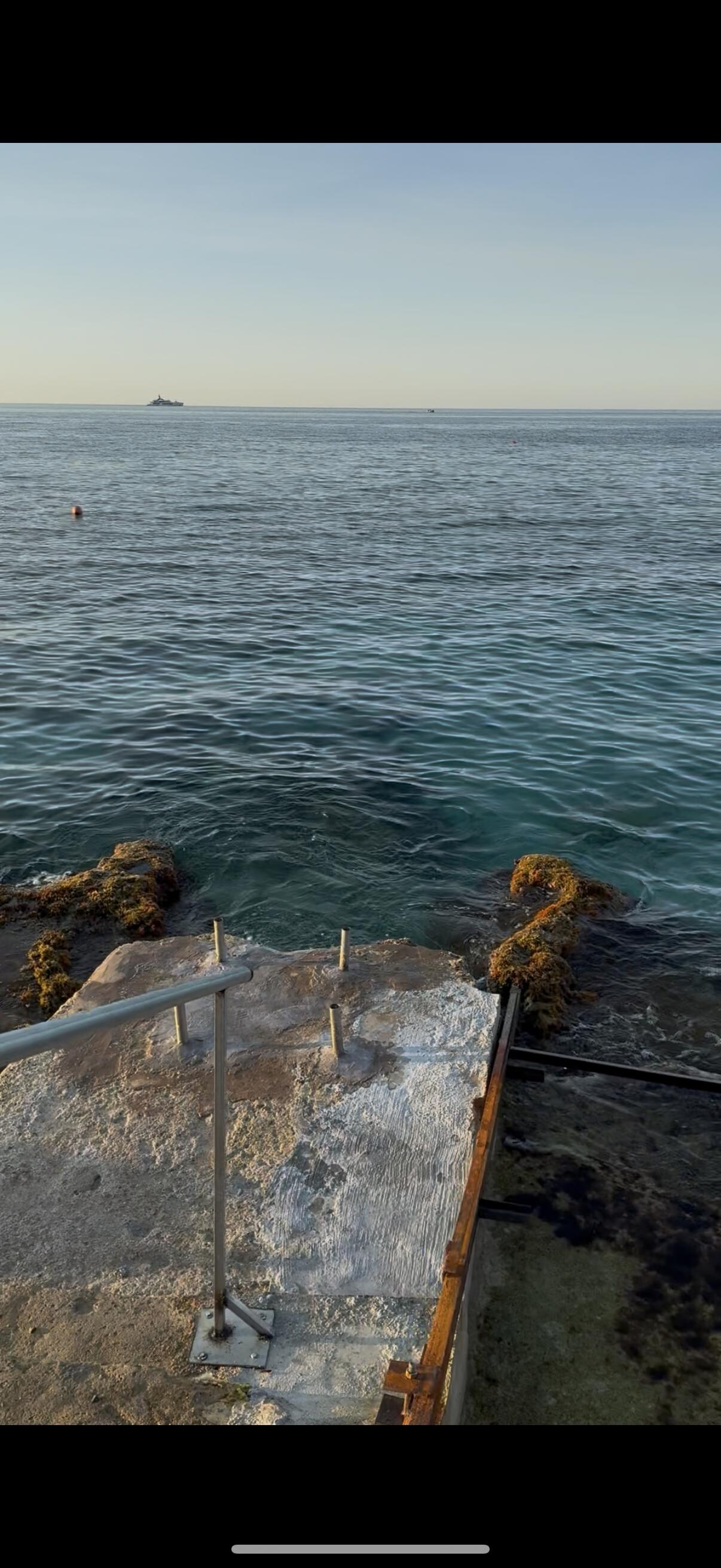 Here is where the life guard put the big ladder and take away at night 
