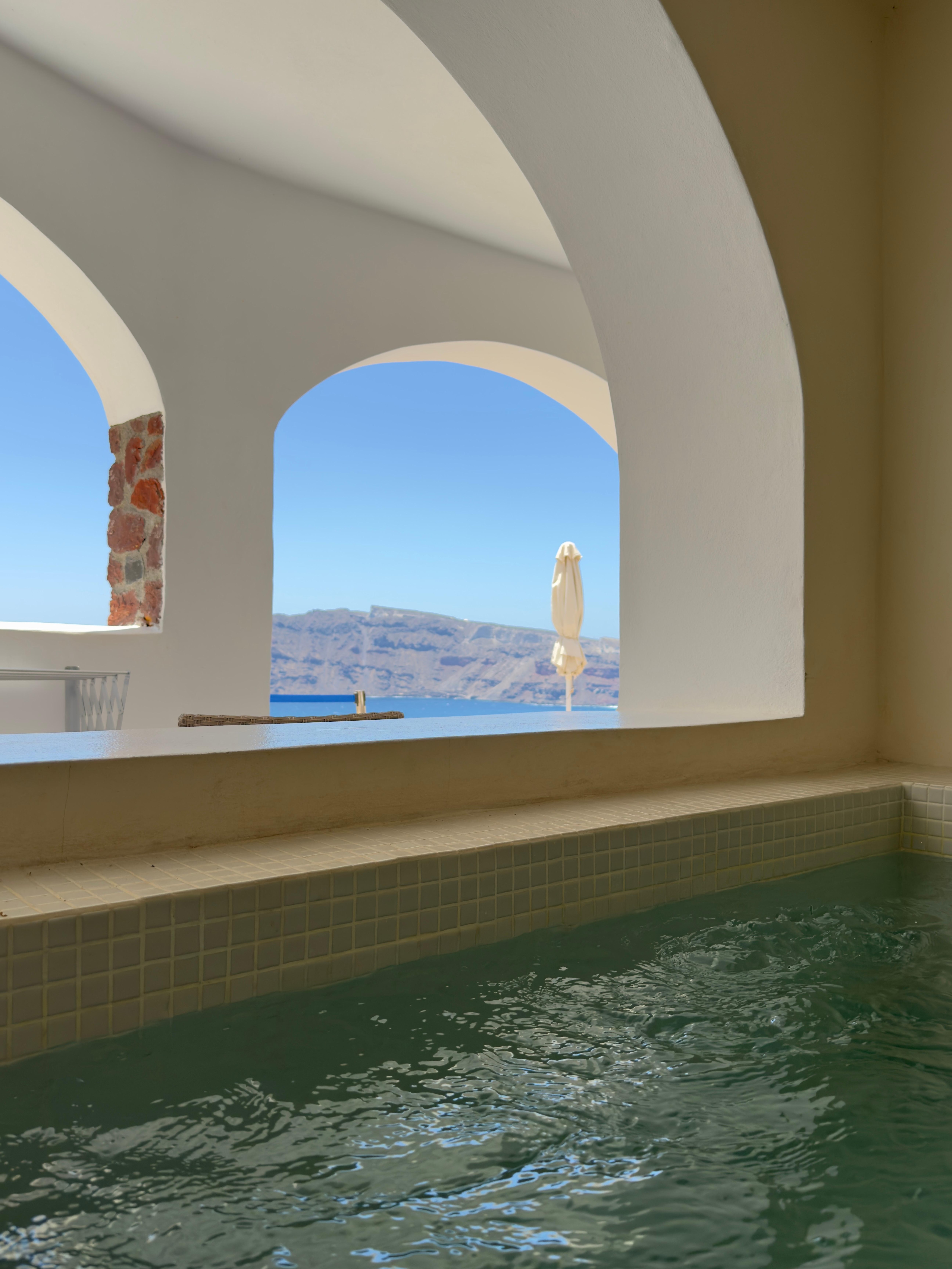 Jetted tub (cave)