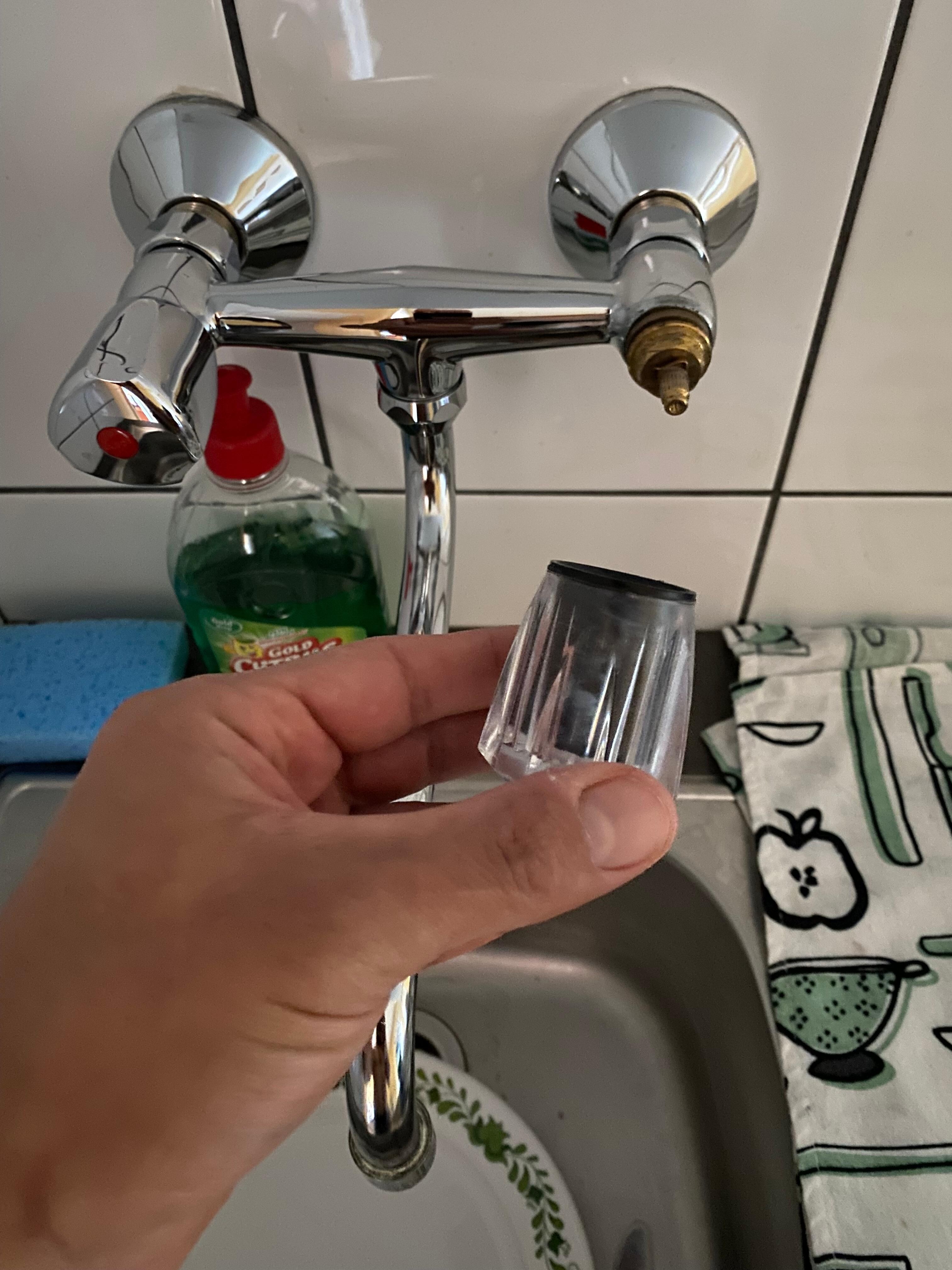 Kitchen faucet nob is basically useless