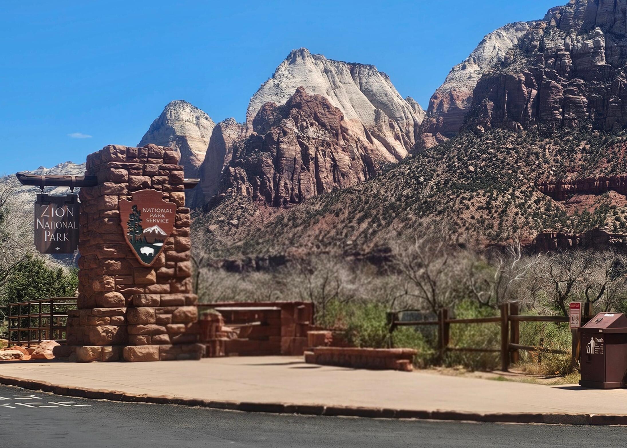 Zion park entrance 