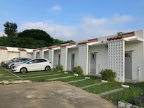 部屋の前に車を止められて便利でした