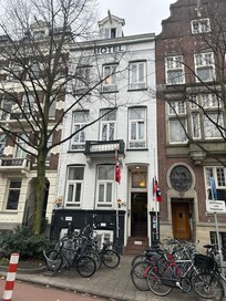 Max hotel , supermarket at the corner