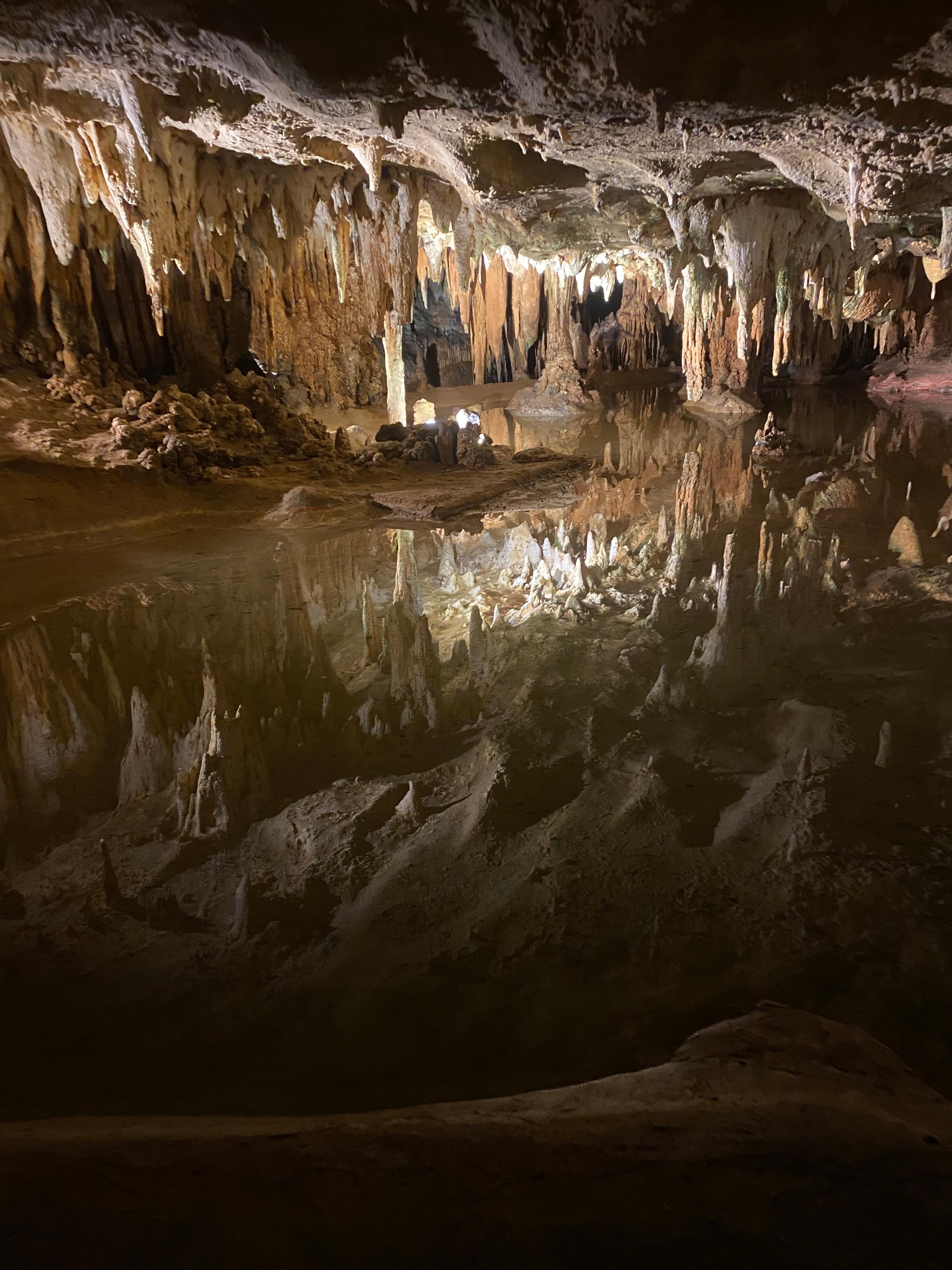 
Lurayi caverns and skyline Drive very close.