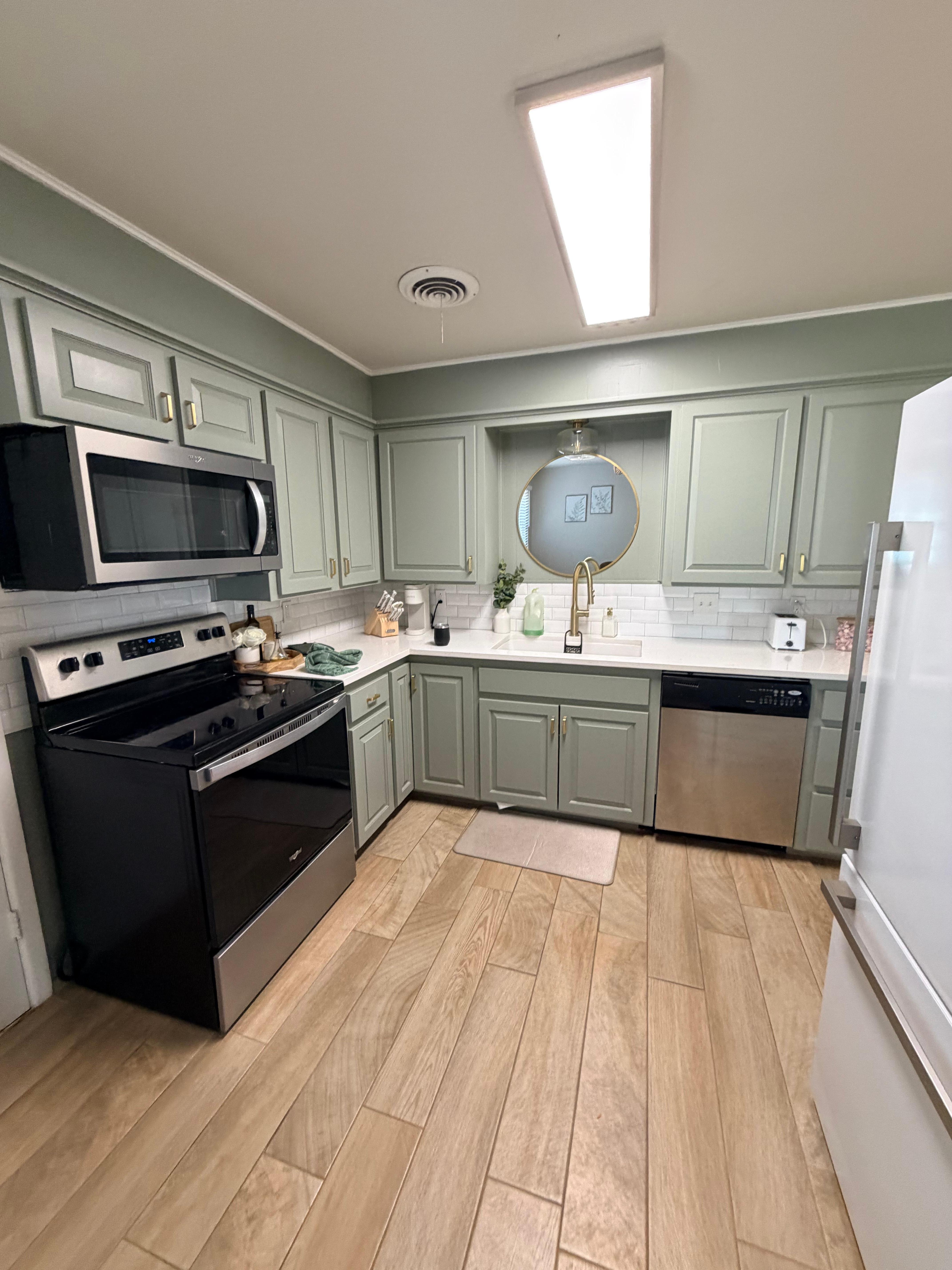 Cute kitchen design. 