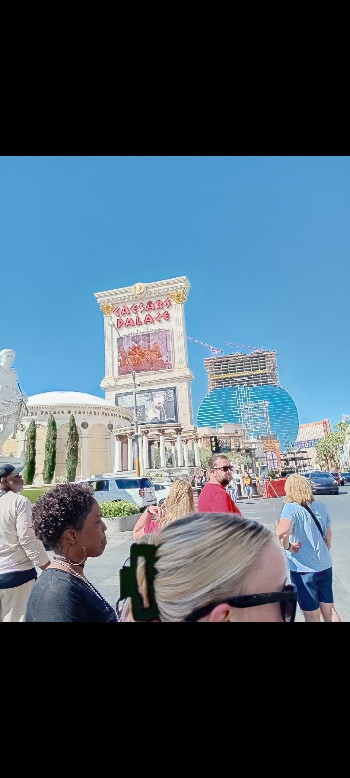 The outside if harrahs