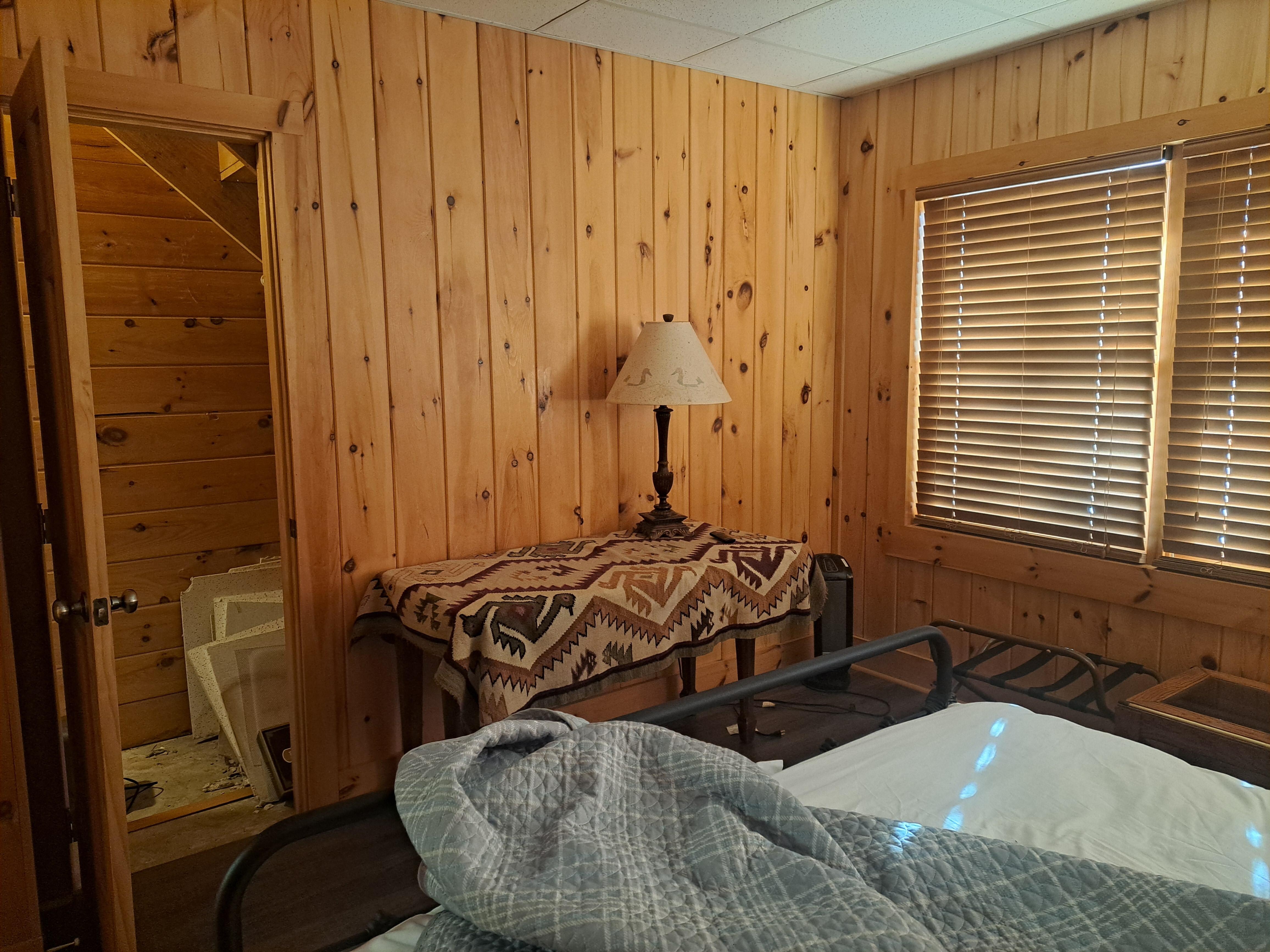 Bedroom with no closet 