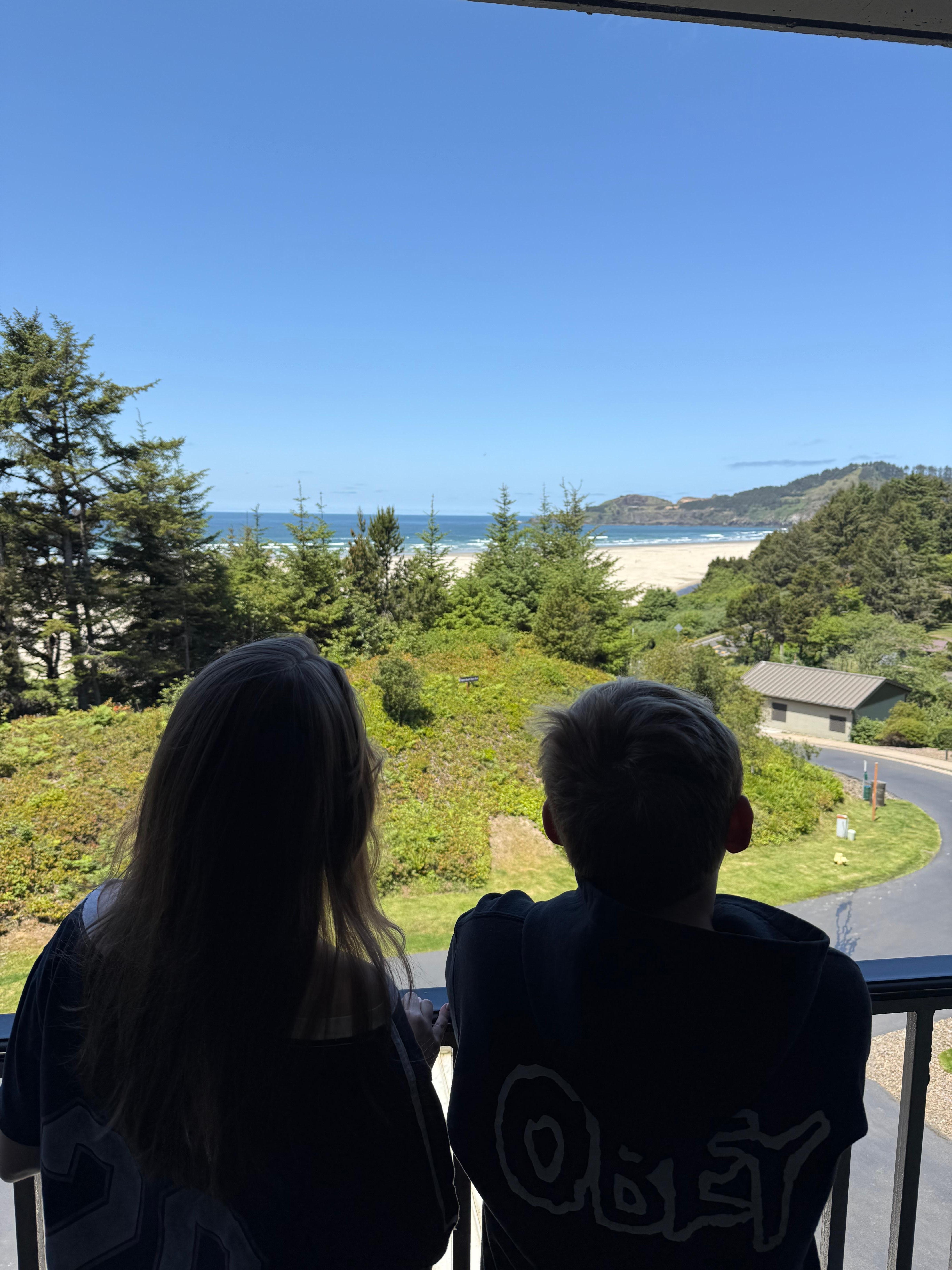 Our first overnight 🌙trip to the coast as a family 🌊🏨Been a very long time staying overnight in a hotel having fun out of town.