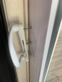 Sliding door handle