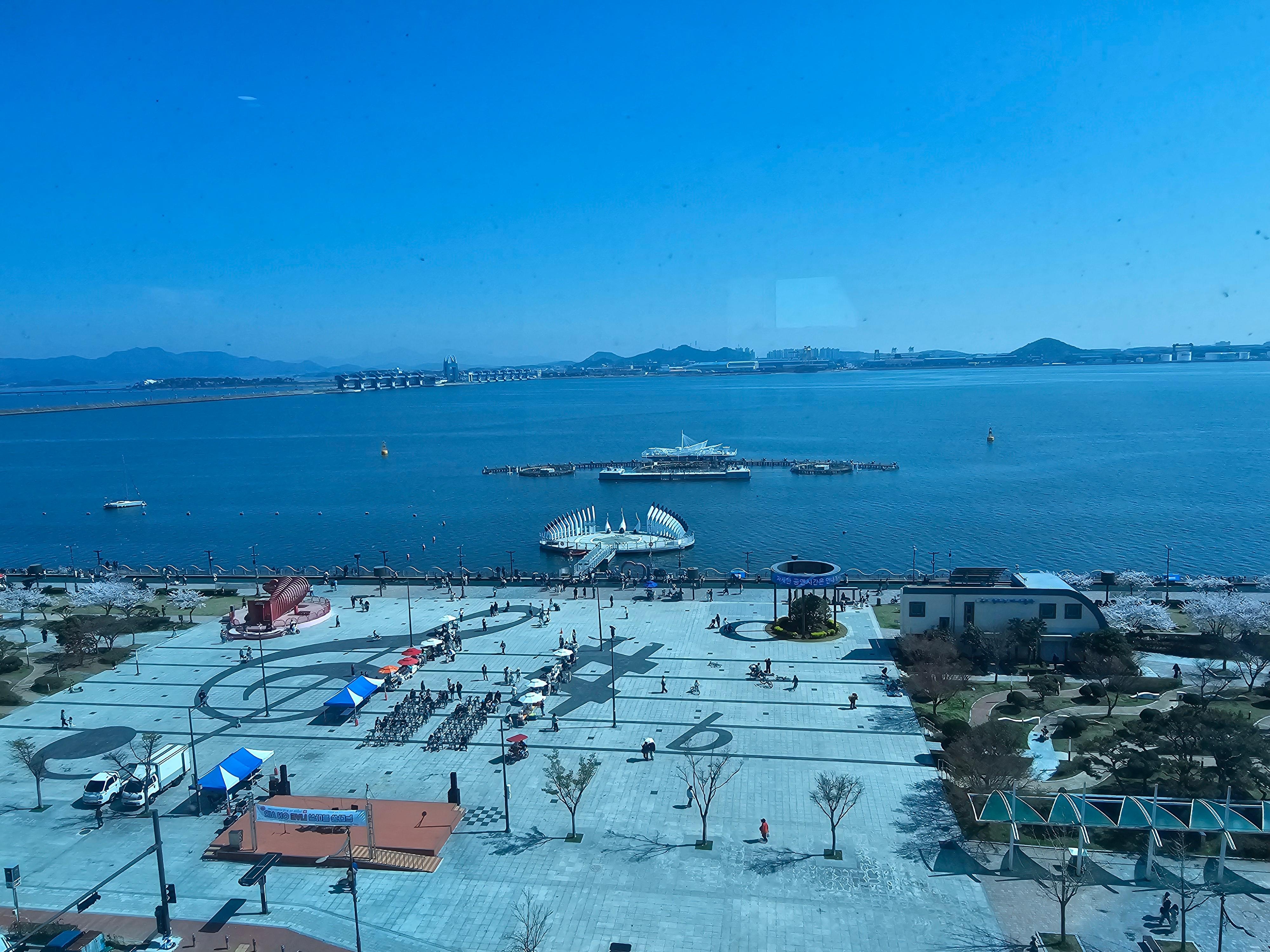 호텔룸에서 본 풍경