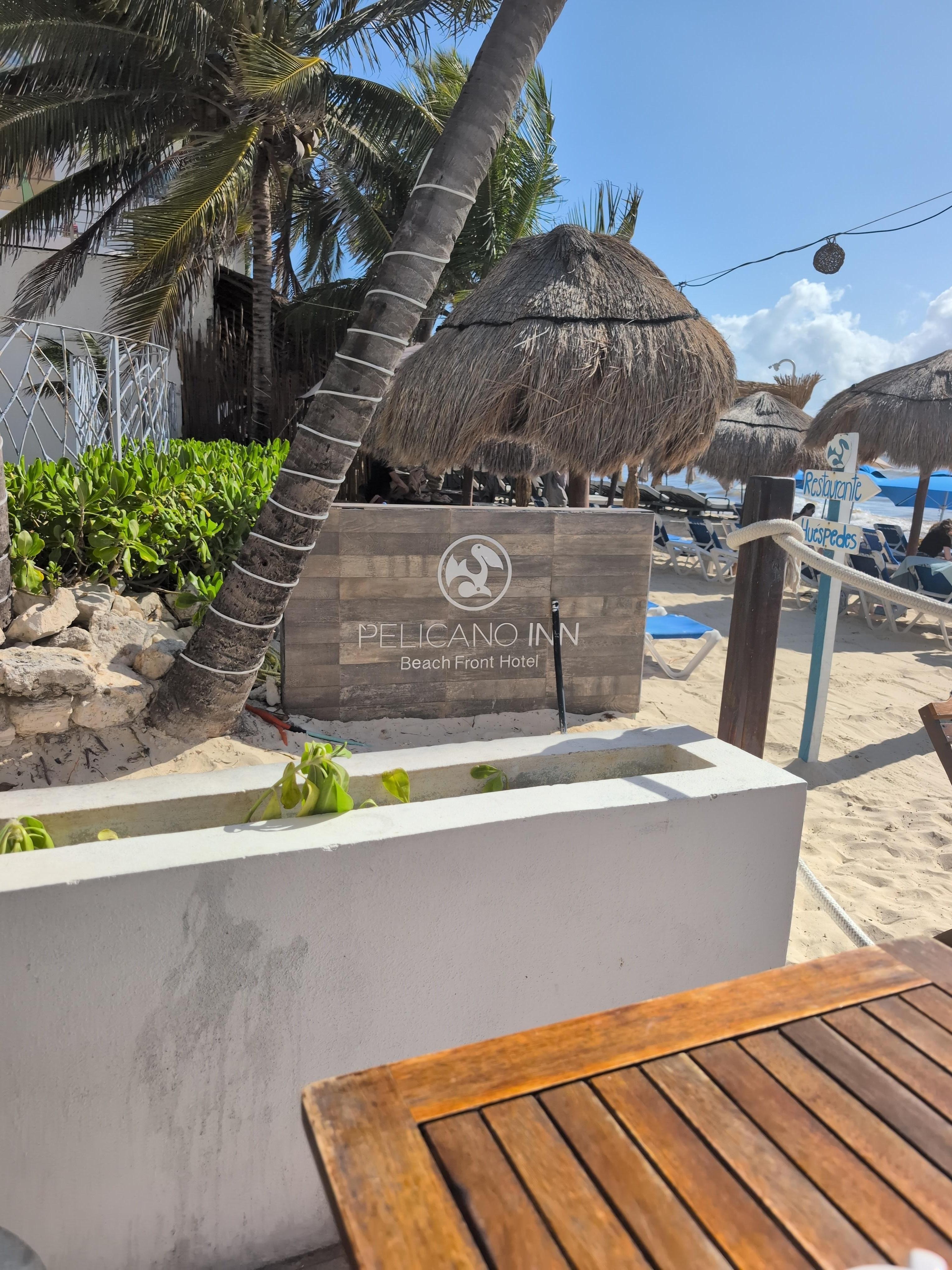 Pretty sun walk right by to go to breakfast supper Beach. Awesome time!