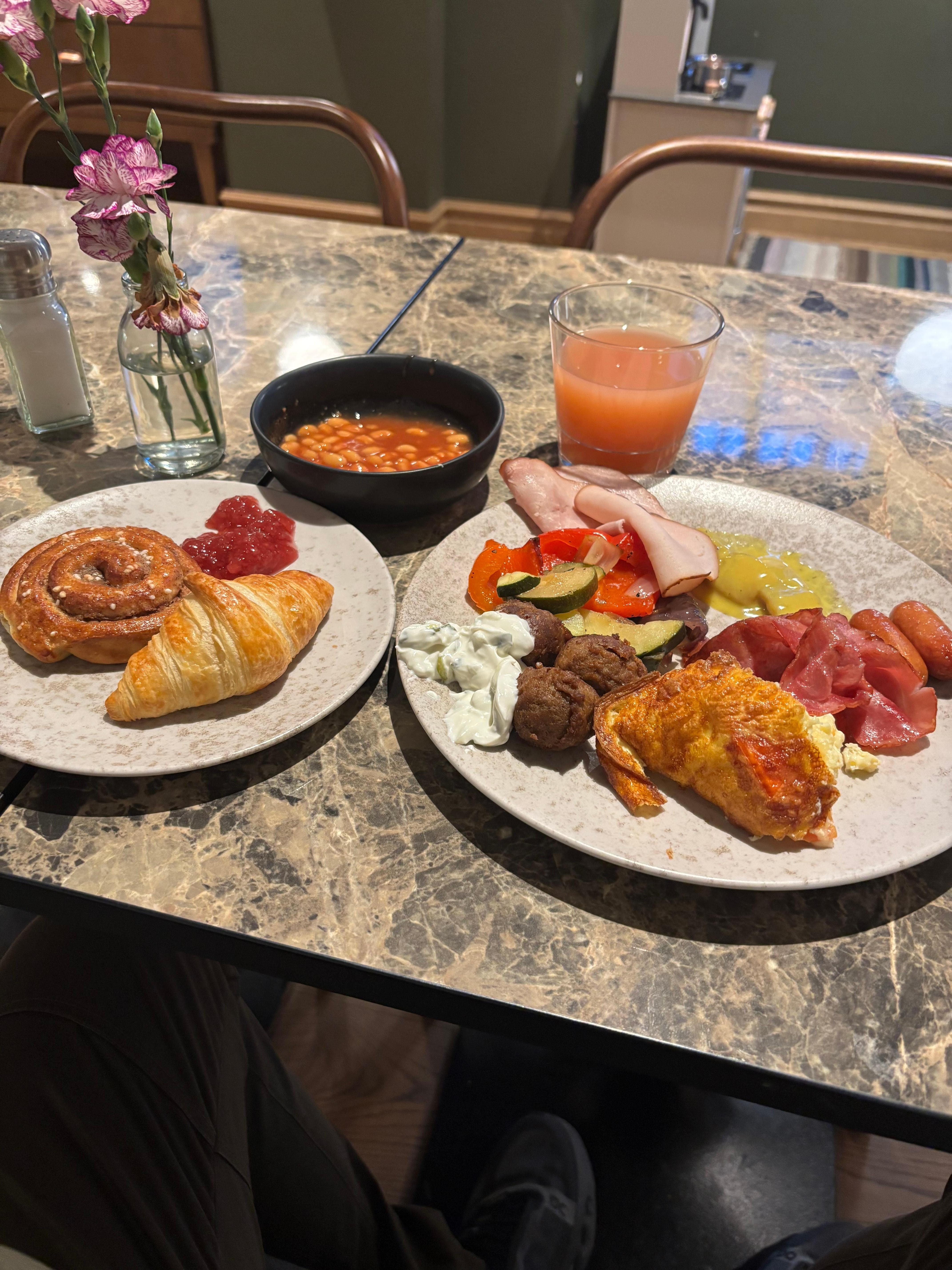 朝食ビュッフェ