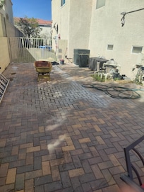 No cleaning net for the pool. Hot water didn't work in the outdoor sink.