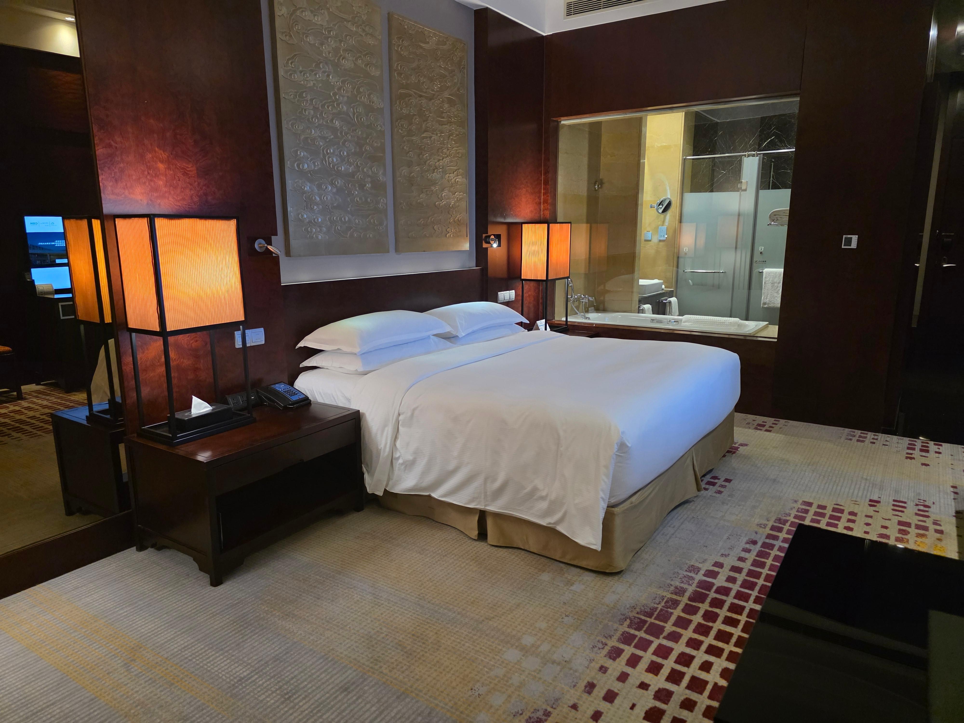 Clean   and quiet room 