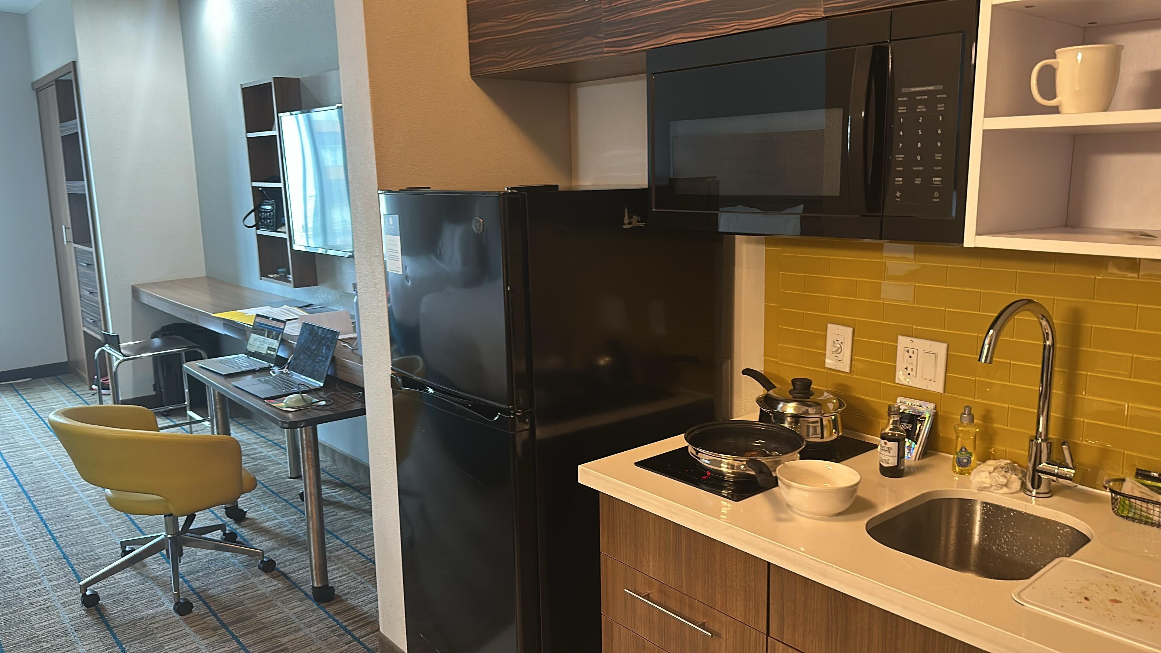 Full kitchen