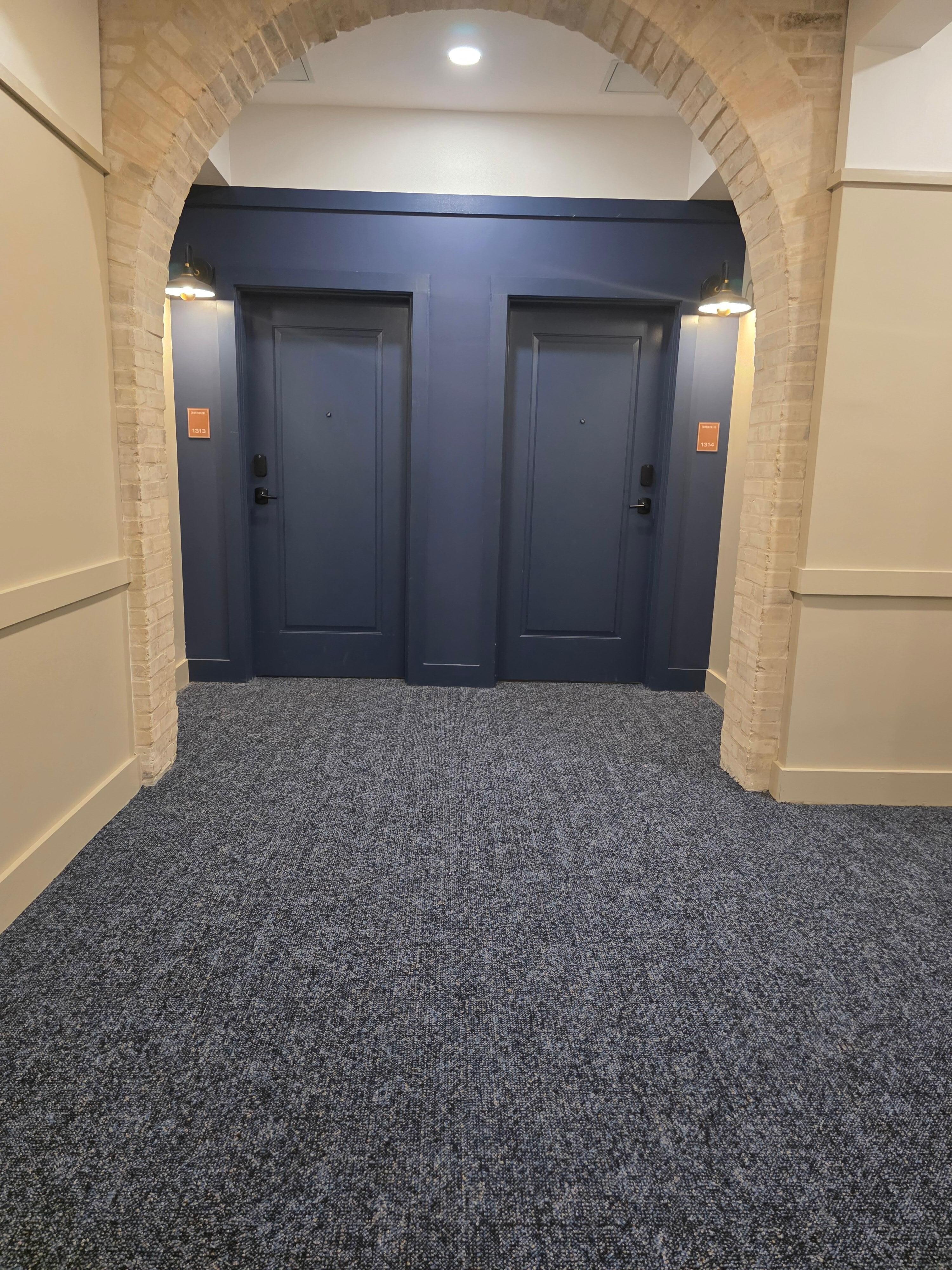 Room1314 Premium 1 Bedroom Apartment, includes pullout West Elm Sofa bed 