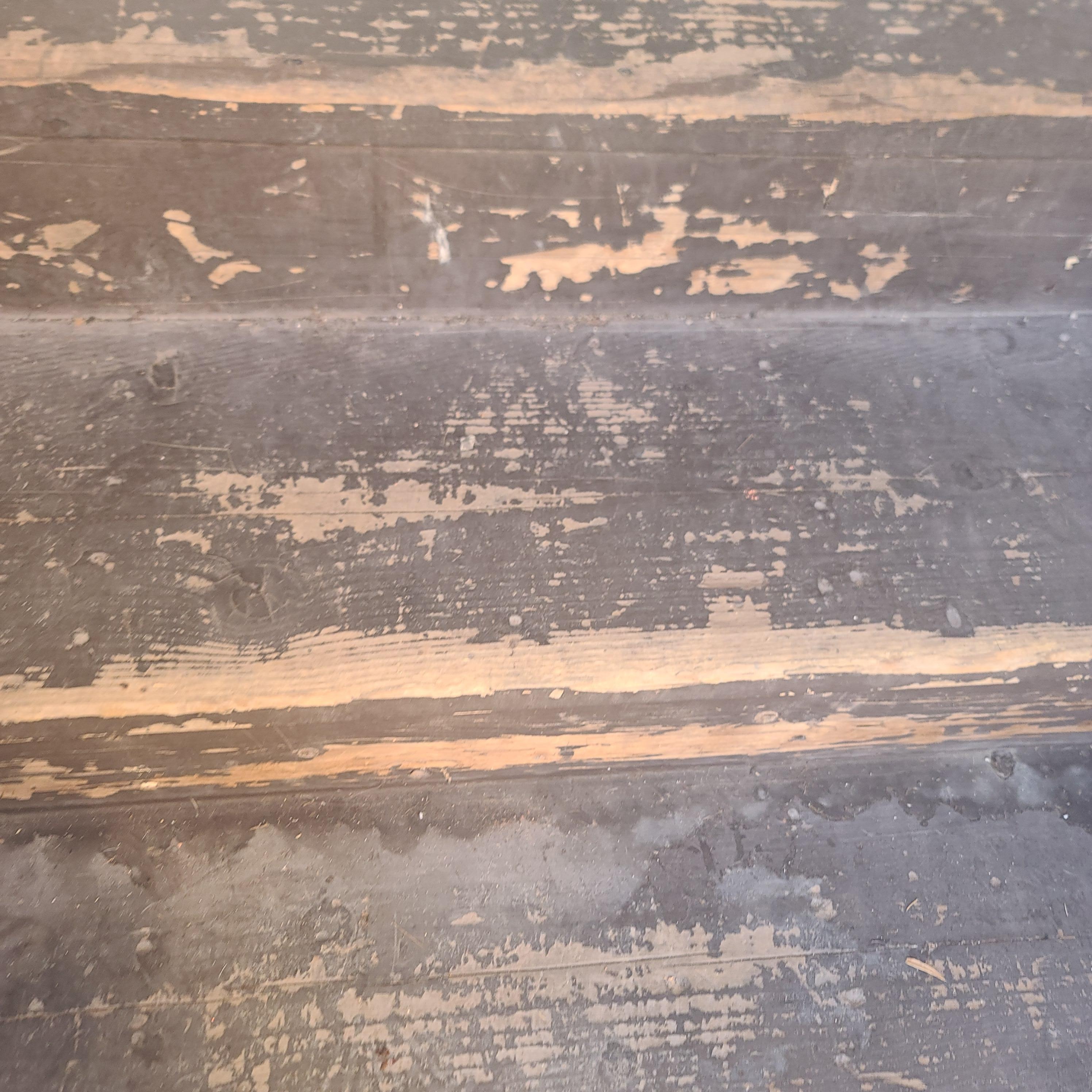 Stairs peeling and in dire need of paint and non-skid