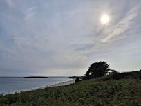 Een leuk dagje strand waar de golven speels zijn. Plage du Trez Guarem.