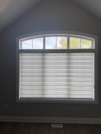 No blackout and missing shades in front bedroom window
