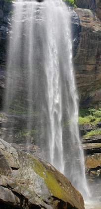 Toccoa falls