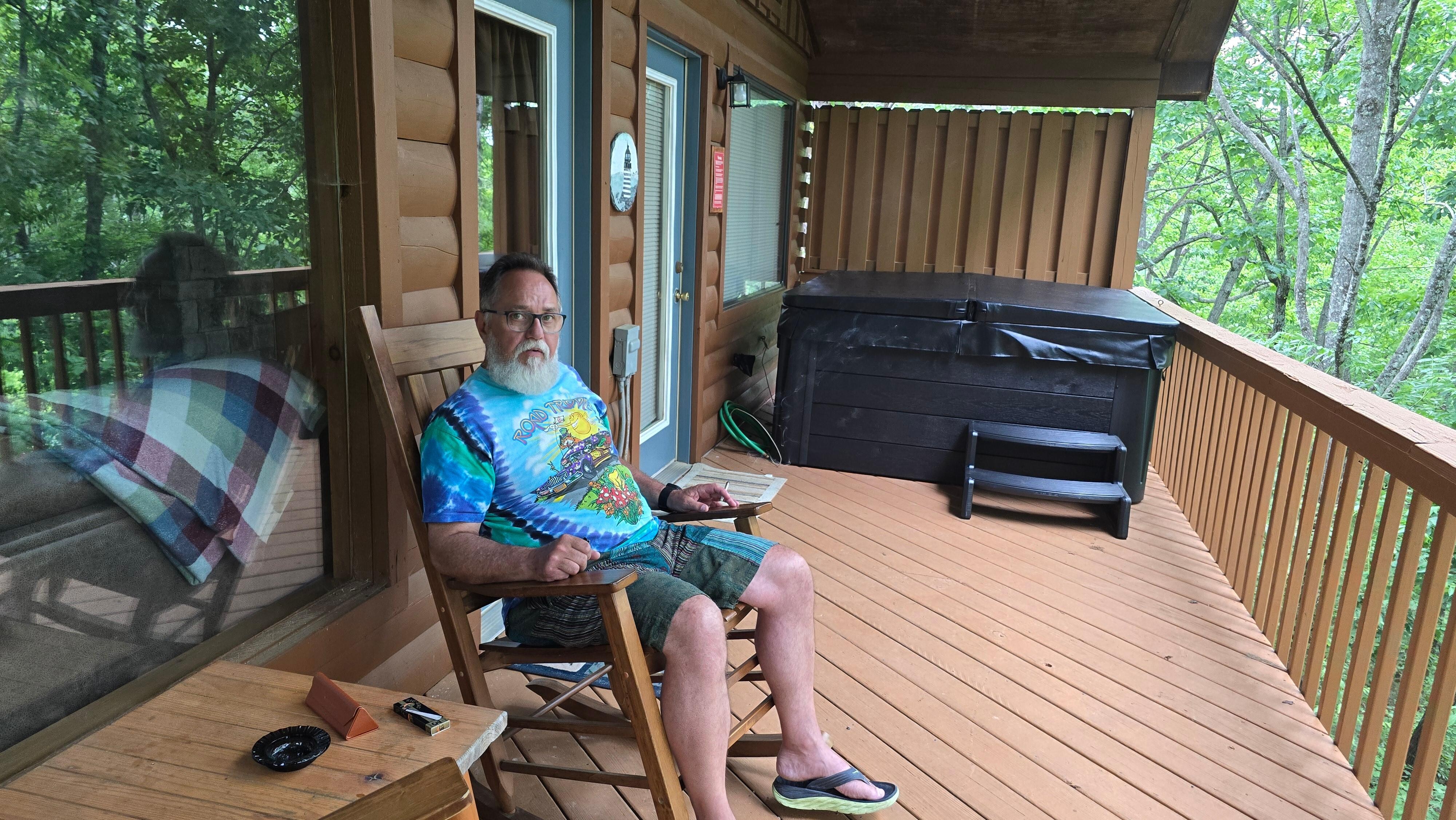 Back porch with a nice hottub!  Good jets!