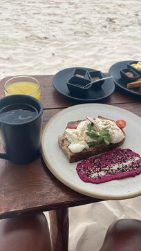 Breakfast in the beach