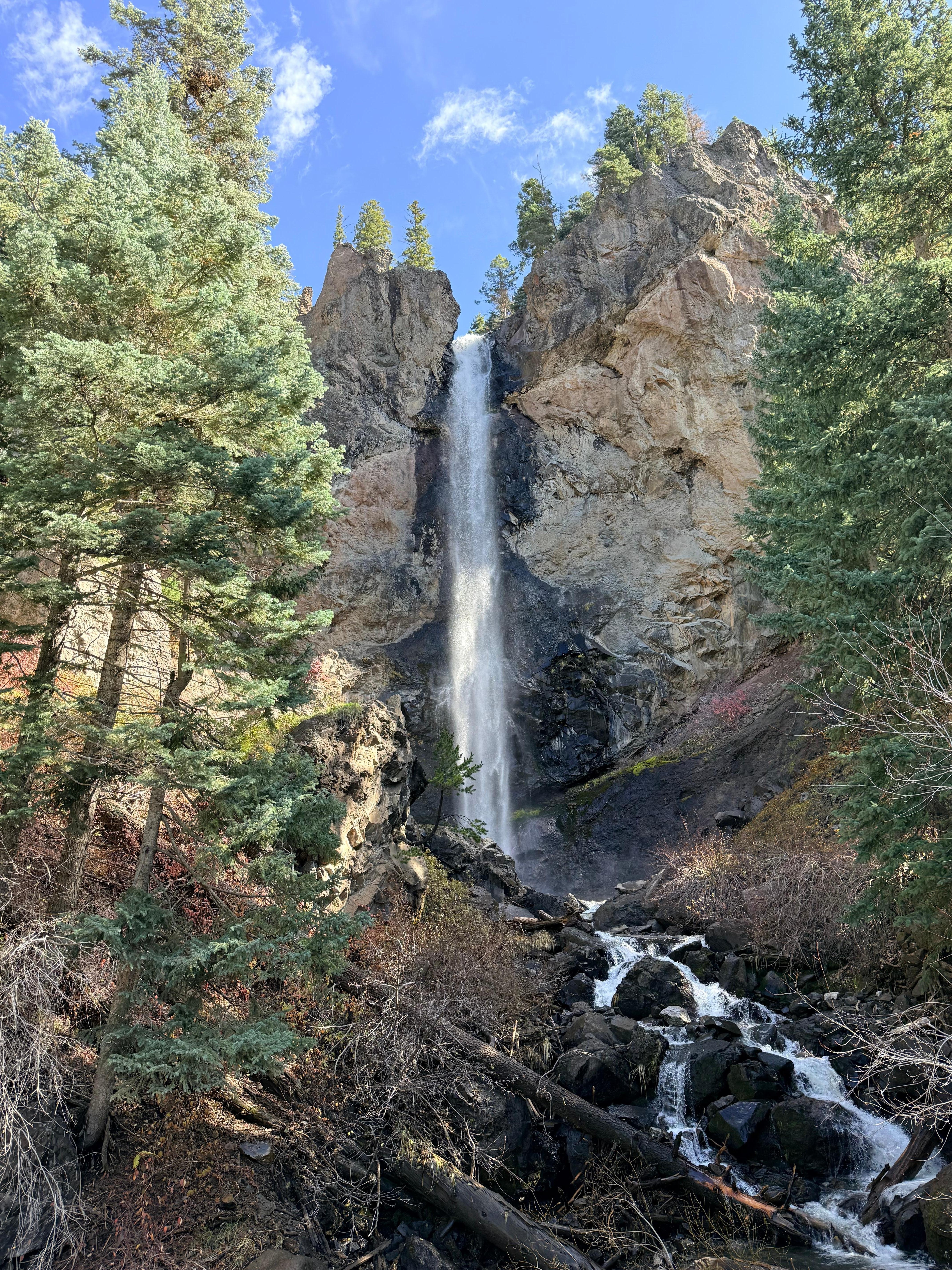 Waterfall on the way to Wolf Creek Pass