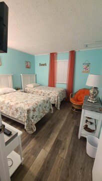 2nd bedroom