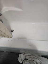 Tub with burn spots