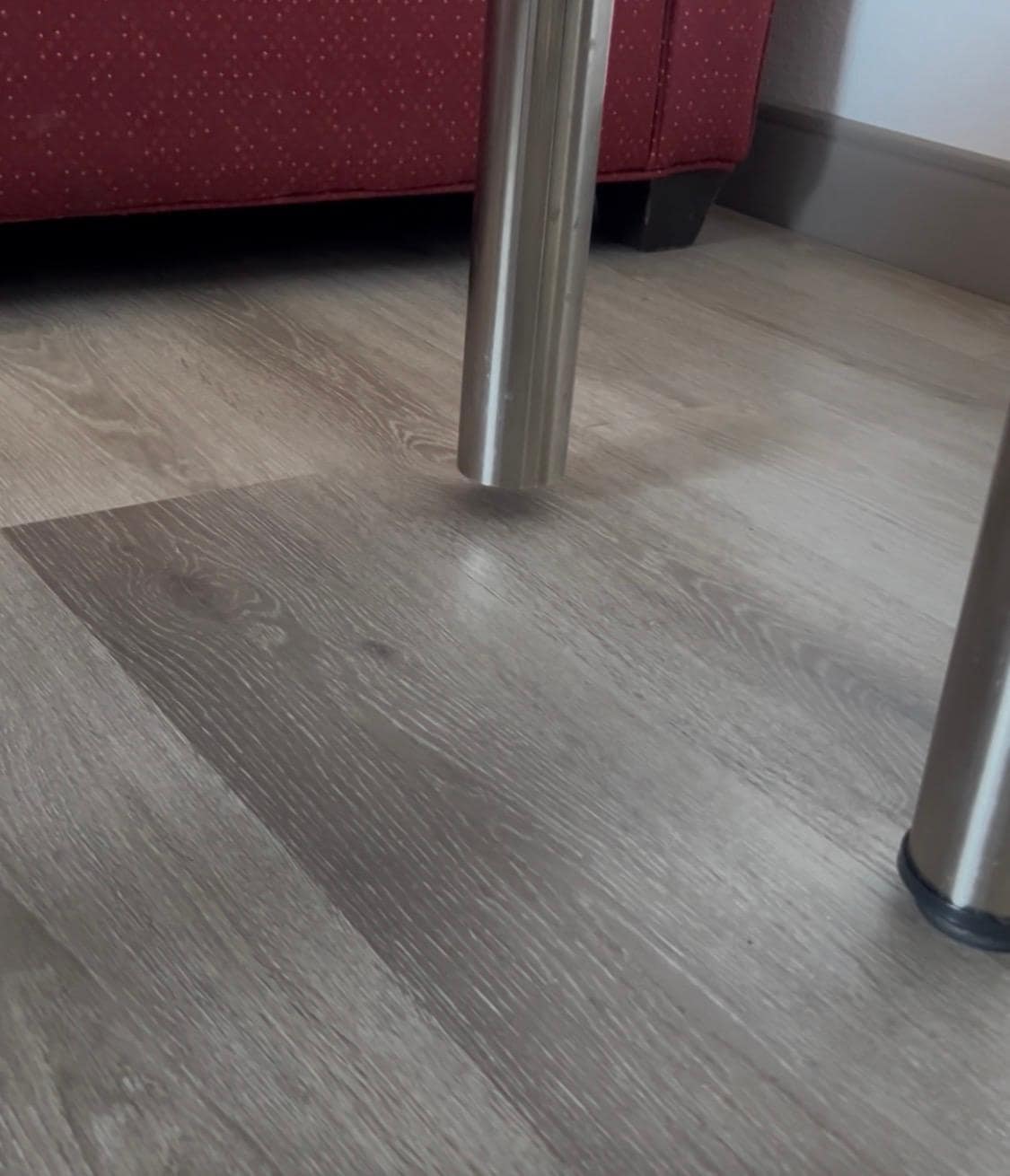 Table in room missing bottom feet. 